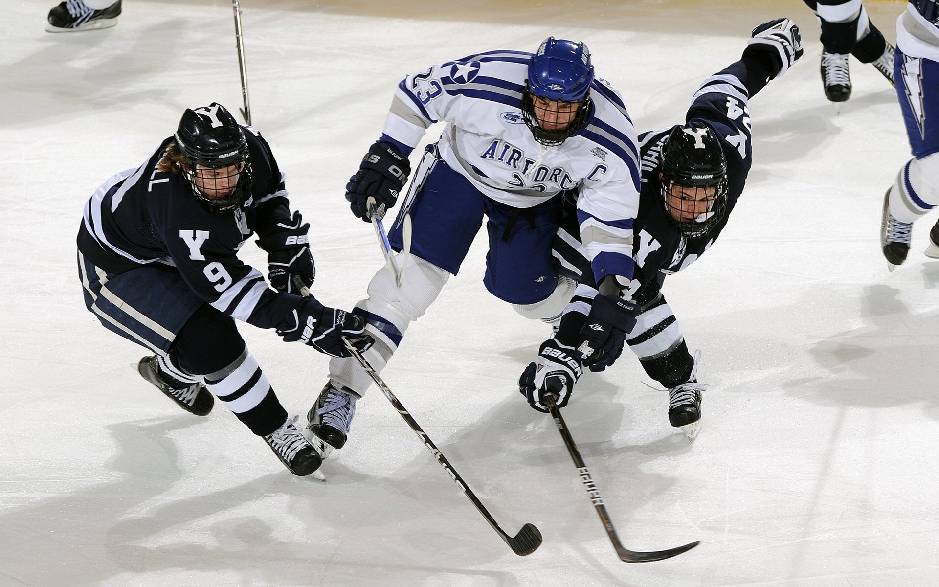 哥伦比亚队前进迅猛,备受看好,哥伦比亚球队厉害吗